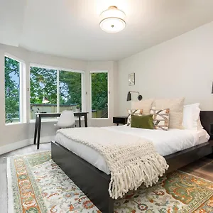 Holiday home Madison Park With Outdoor Private Garden And Grill 1br 1ba, Seattle